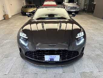 ASTON MARTIN DB12 2025 Image 10