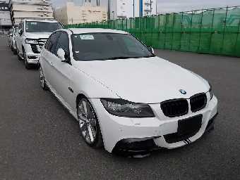 BMW 3 SERIES 2011 Image 2