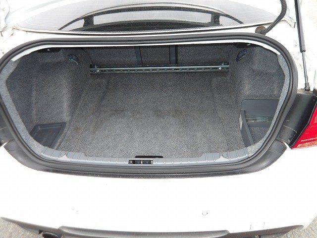 BMW 3 SERIES 2011 Image 20