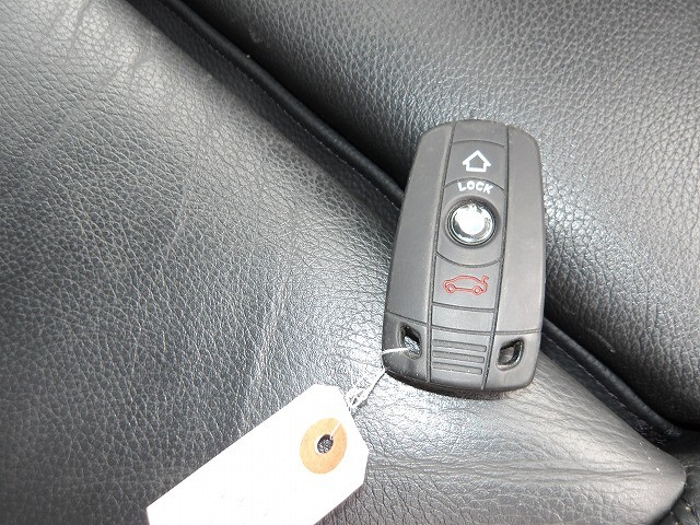 BMW 3 SERIES 2011 Image 21