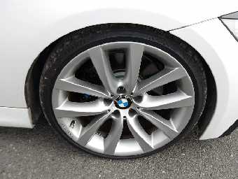 BMW 3 SERIES 2011 Image 18