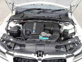 BMW 3 SERIES 2011 Image 19