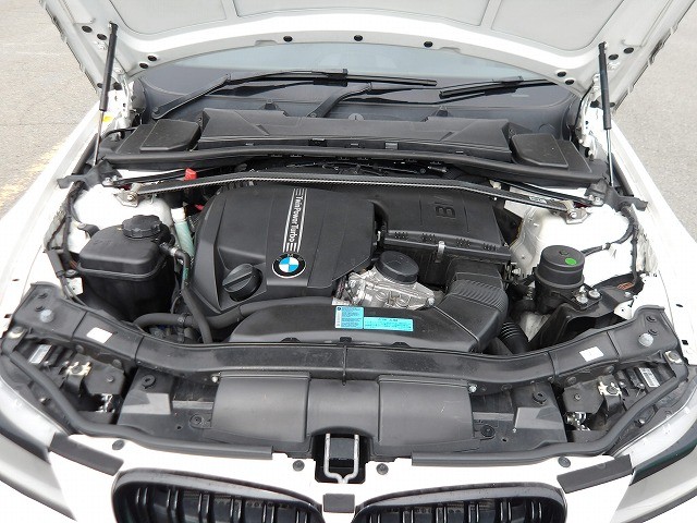 BMW 3 SERIES 2011 Image 25