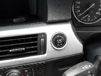 BMW 3 SERIES 2011 Image 9