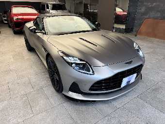 ASTON MARTIN DB12 2024 Image 11