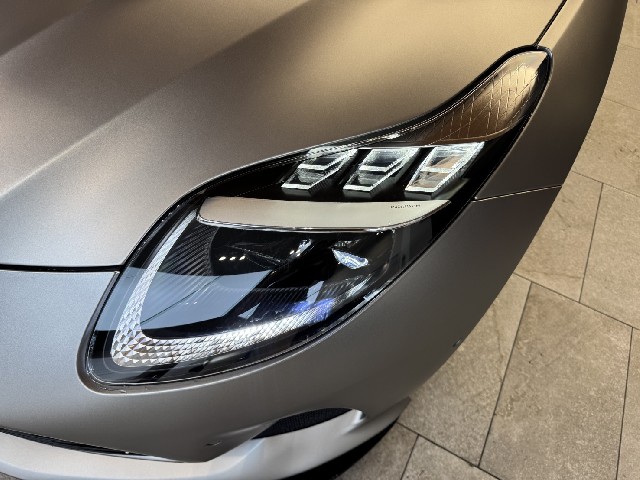 ASTON MARTIN DB12 2024 Image 33