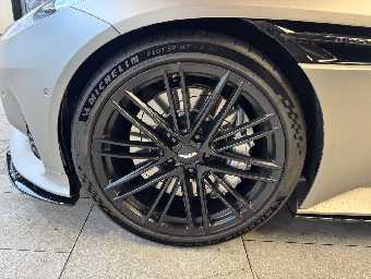 ASTON MARTIN DB12 2024 Image 33