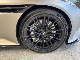 ASTON MARTIN DB12 2024 Image 36