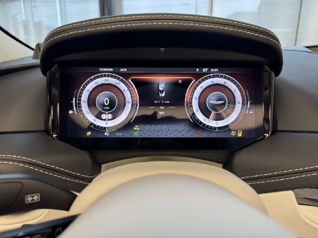 ASTON MARTIN DB12 2024 Image 50