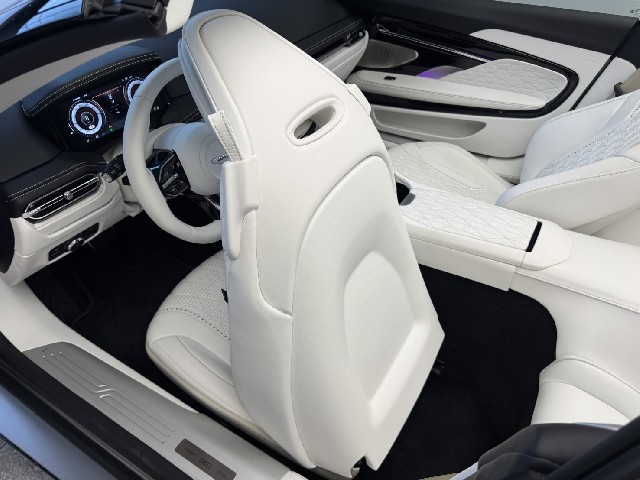 ASTON MARTIN DB12 2024 Image 55