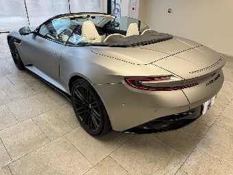 ASTON MARTIN DB12 2024 Image 7