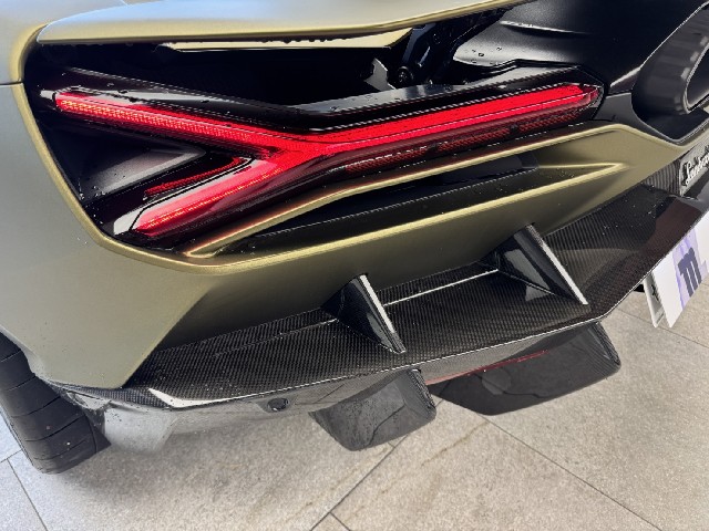 LAMBORGHINI REVUELTO 2024 Image 37