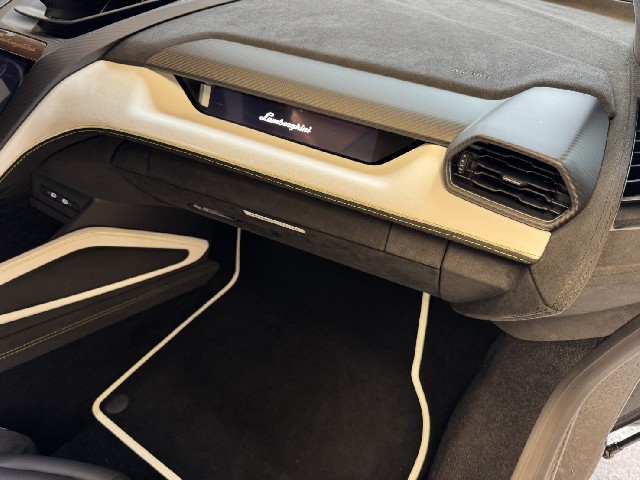 LAMBORGHINI REVUELTO 2024 Image 54
