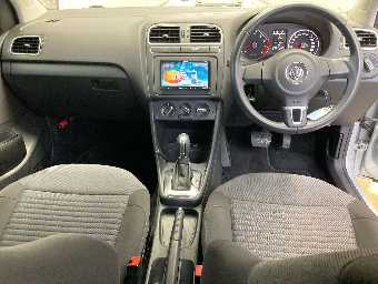 VOLKSWAGEN POLO 2013 Image 4