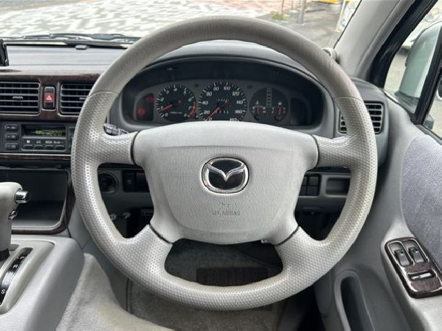 MAZDA BONGO FRIENDEE 2001 Image 24