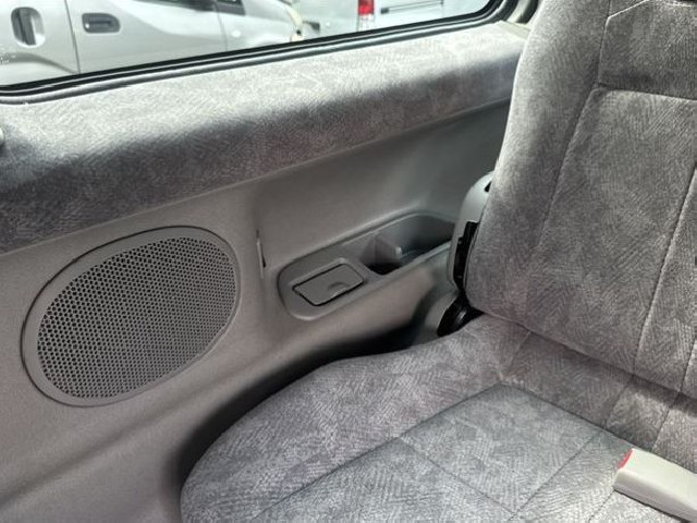 MAZDA BONGO FRIENDEE 2000 Image 32