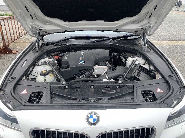 BMW 5 SERIES 2014 Image 22