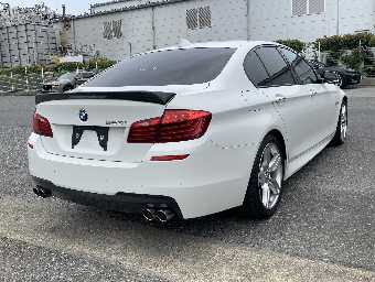 BMW 5 SERIES 2014 Image 3