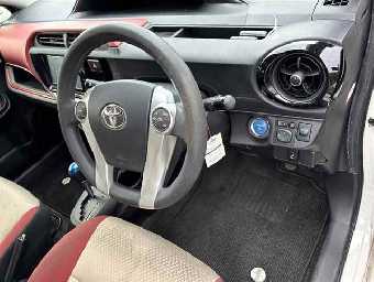 TOYOTA AQUA 2015 Image 4