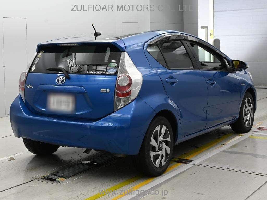TOYOTA AQUA 2014 Image 2