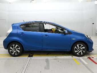TOYOTA AQUA 2014 Image 3