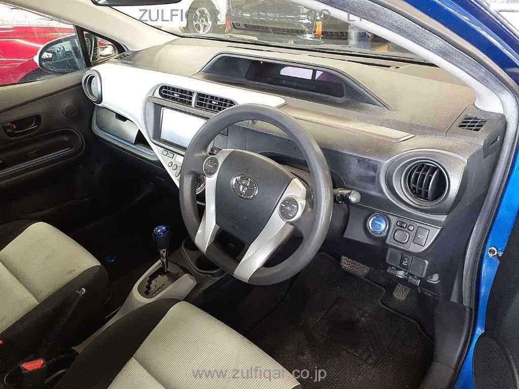 TOYOTA AQUA 2014 Image 9