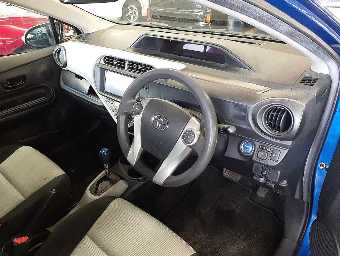 TOYOTA AQUA 2014 Image 9