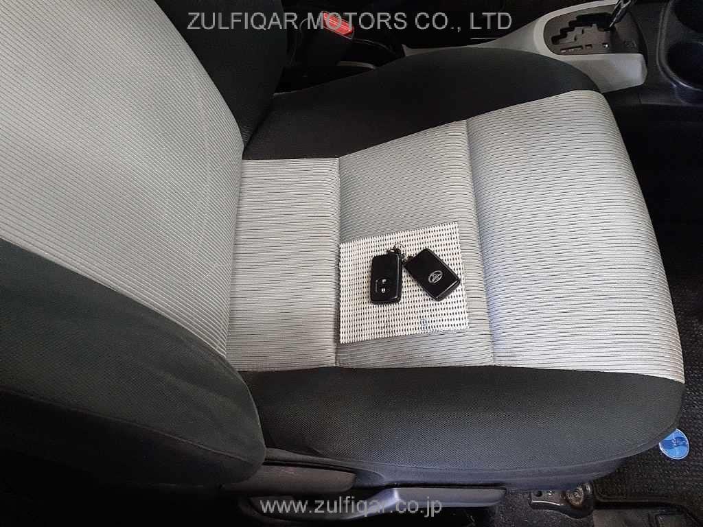 TOYOTA AQUA 2014 Image 10