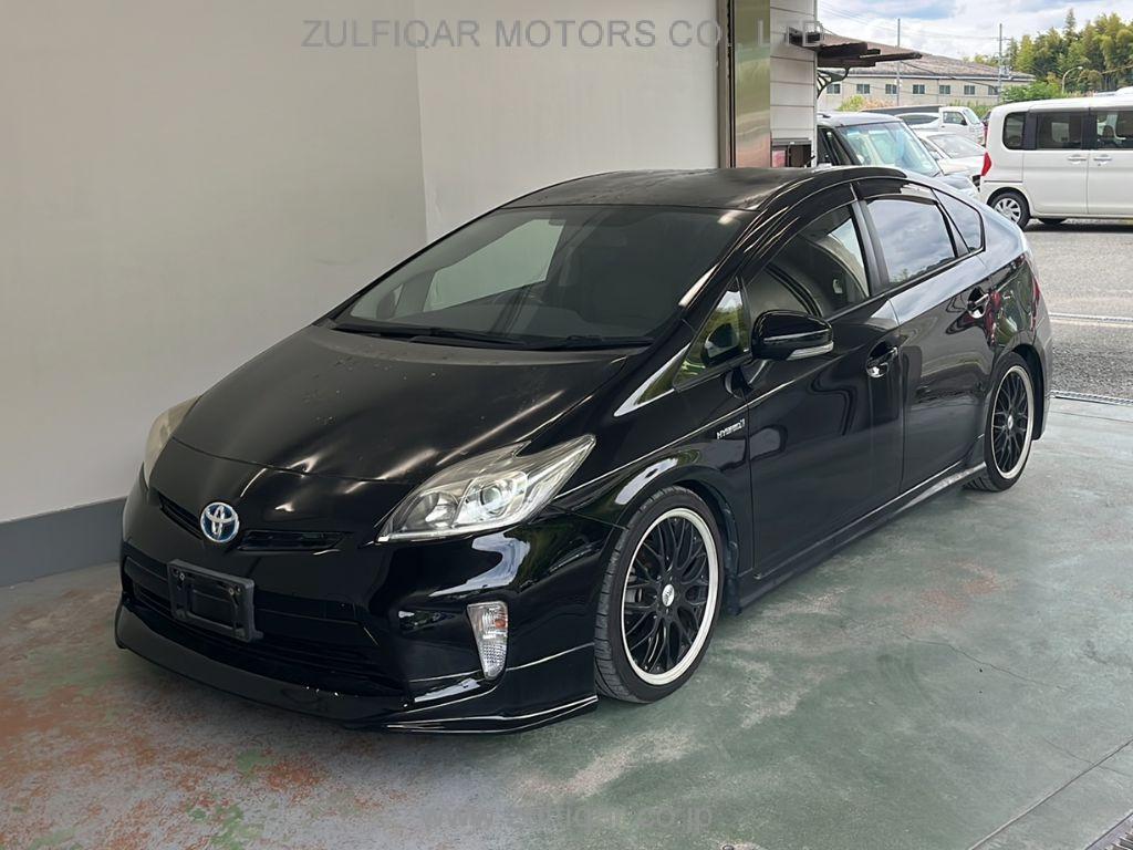 TOYOTA PRIUS 2014 Image 1