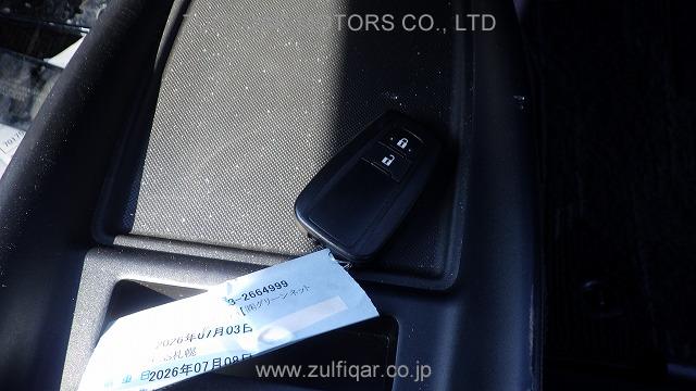TOYOTA PRIUS 2022 Image 10