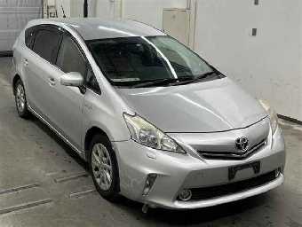 TOYOTA PRIUS ALPHA 2013 Image 2