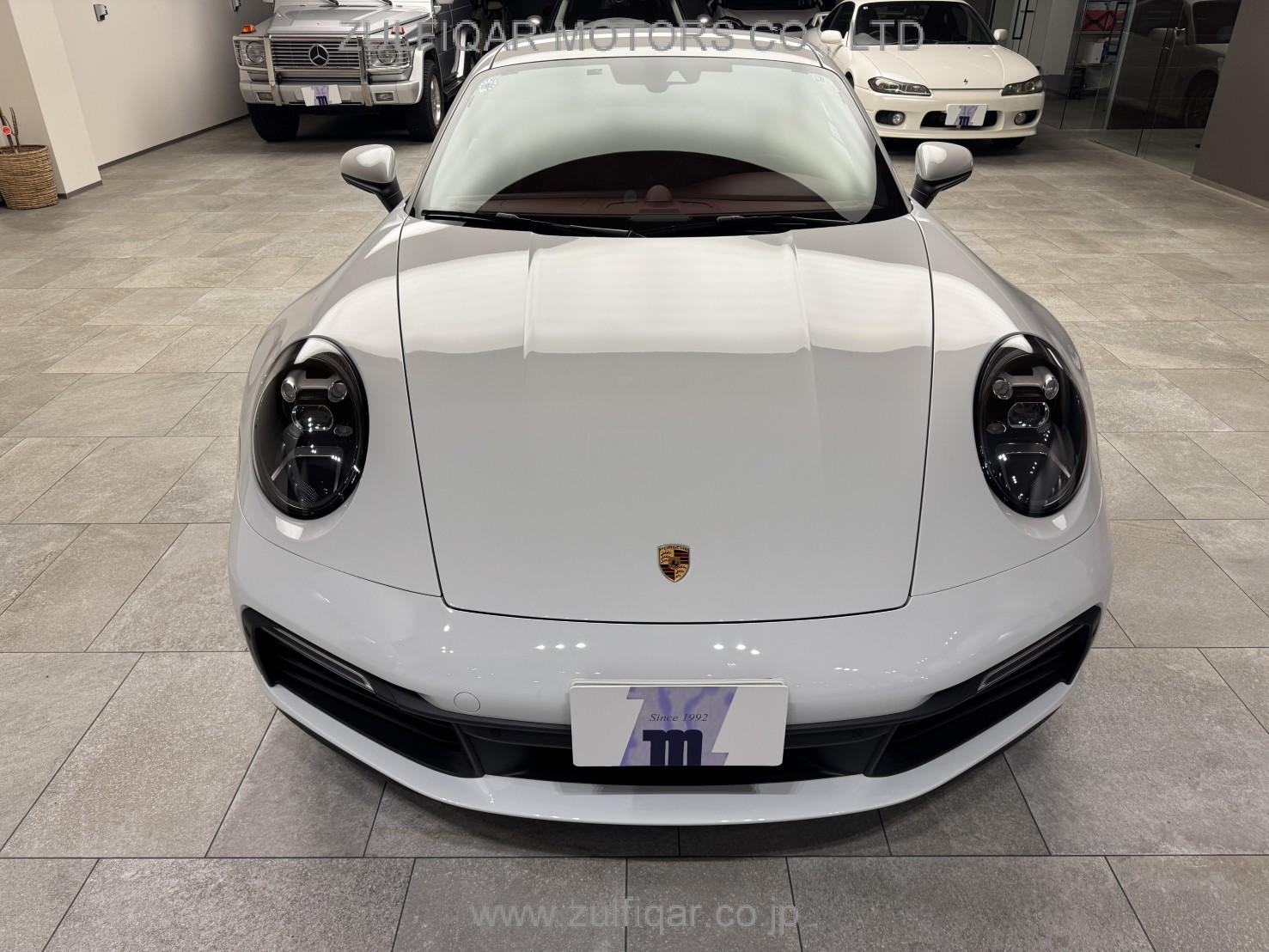 PORSCHE 911 2021 Image 2