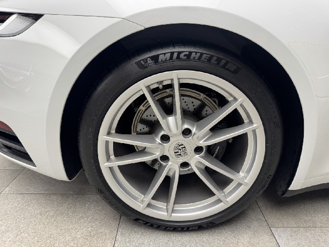 PORSCHE 911 2021 Image 23