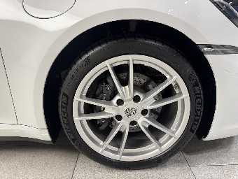 PORSCHE 911 2021 Image 18