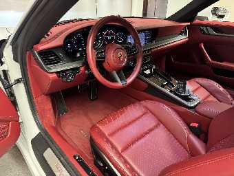 PORSCHE 911 2021 Image 19