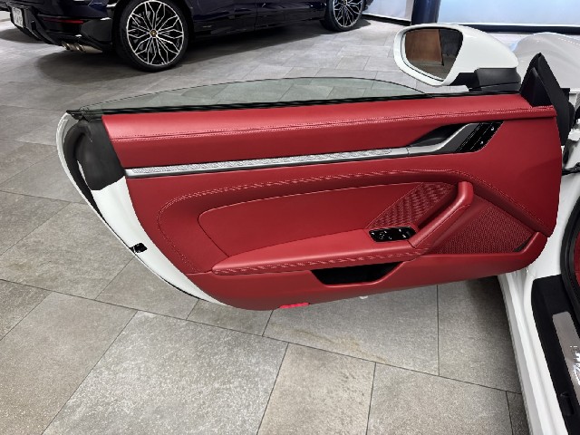 PORSCHE 911 2021 Image 28