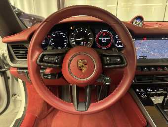PORSCHE 911 2021 Image 28