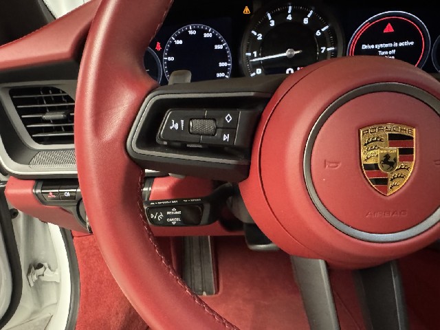 PORSCHE 911 2021 Image 35