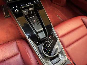 PORSCHE 911 2021 Image 33