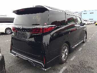 TOYOTA ALPHARD 2024 Image 4