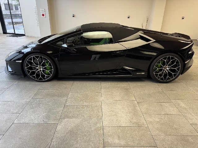 LAMBORGHINI HURACAN 2021 Image 22