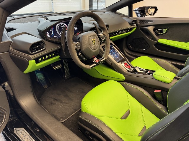 LAMBORGHINI HURACAN 2021 Image 23