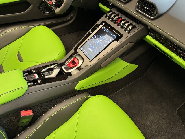 LAMBORGHINI HURACAN 2021 Image 31