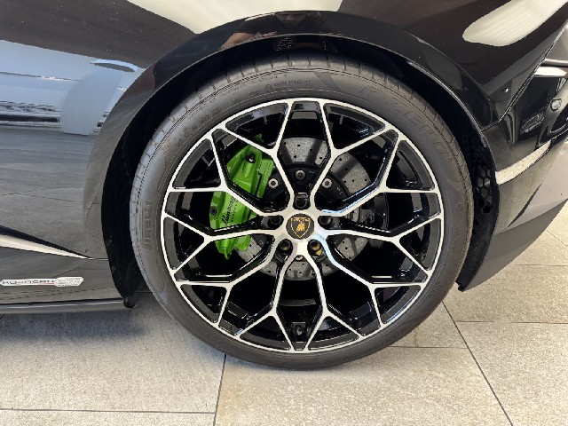 LAMBORGHINI HURACAN 2021 Image 38