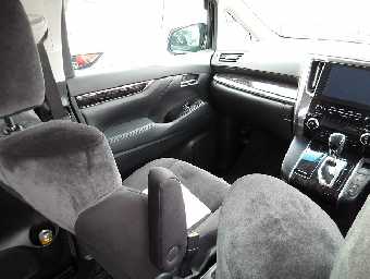 TOYOTA ALPHARD 2022 Image 12