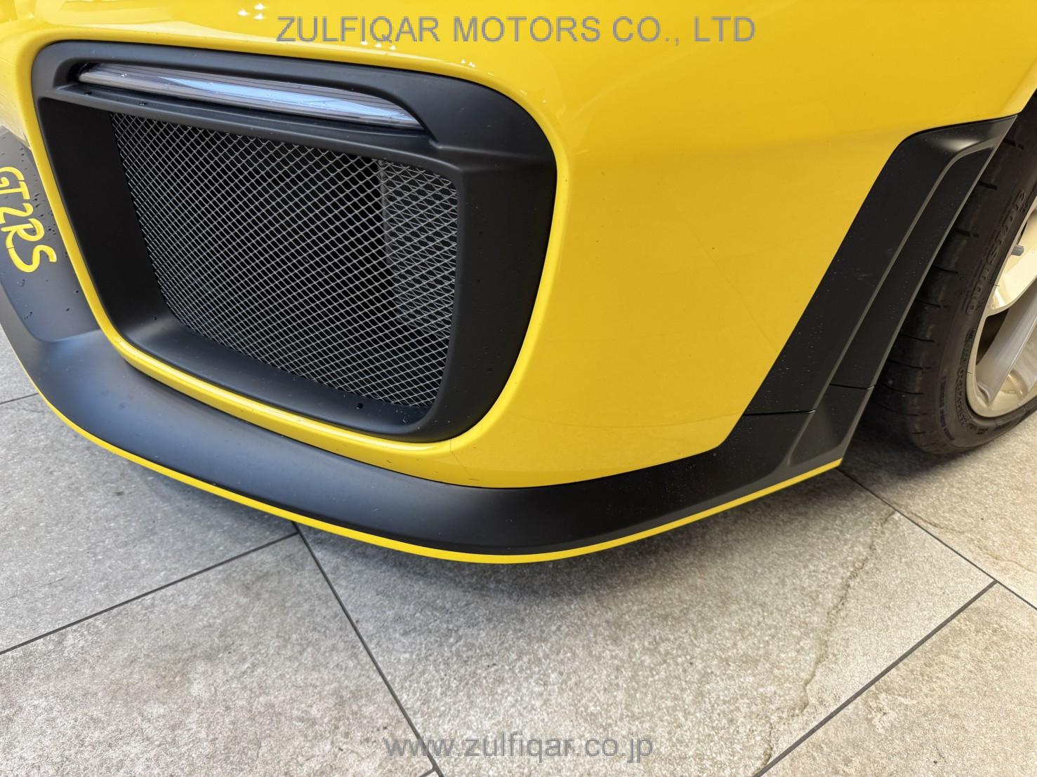 PORSCHE 911 2019 Image 11