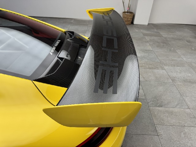 PORSCHE 911 2019 Image 22