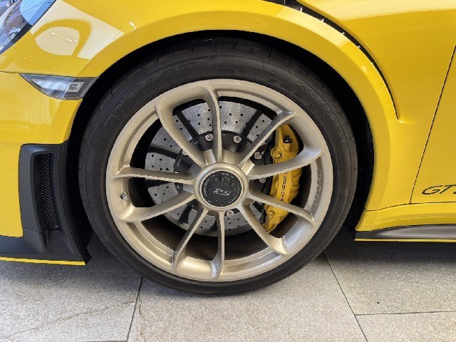 PORSCHE 911 2019 Image 31