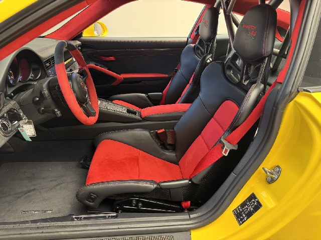 PORSCHE 911 2019 Image 37