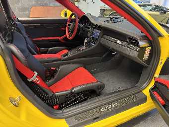 PORSCHE 911 2019 Image 34
